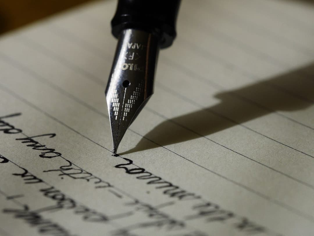 Paraphrasing vs. Quoting: When to Use Each (APA 7, MLA 9, CMOS 18 ...